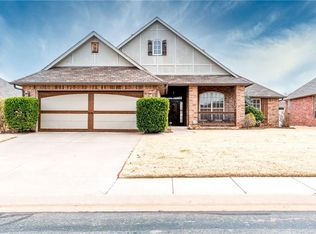 16616 Moorgate Ln, Edmond, OK 73012