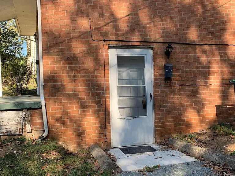 613 Rockcreek Rd #B — Photo 1