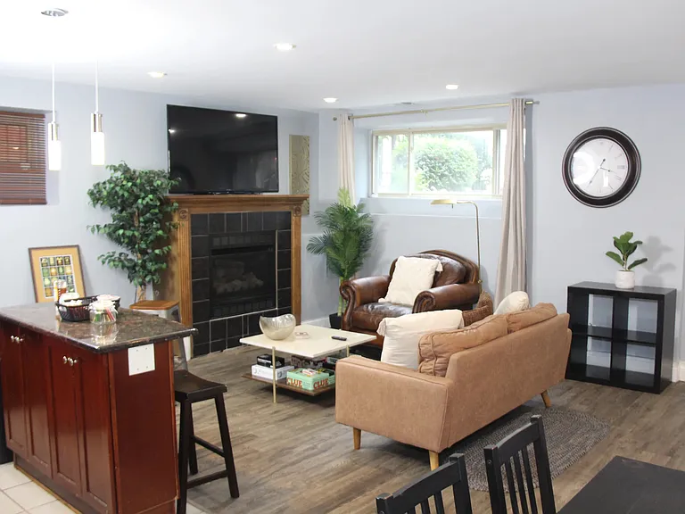 4631 S Langley Ave #G1 — Photo 15