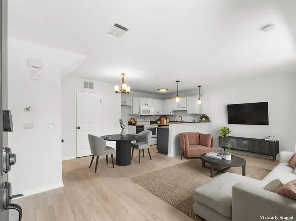 215 Westlake Dr Unit 2, San Marcos, CA 92069