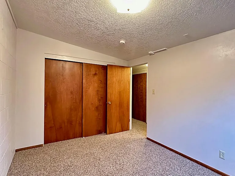 3548 W Meadow Pl — Photo 9