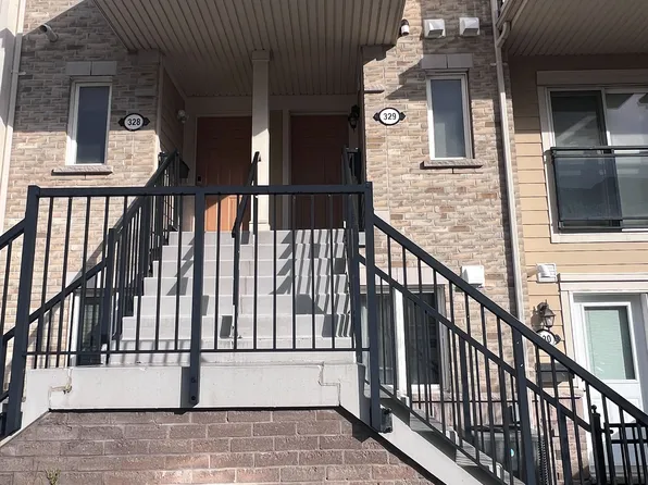 4975 Southampton Dr #329, Mississauga, ON L5M 8C9
