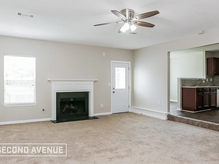 4345 Estate St — Photo 4