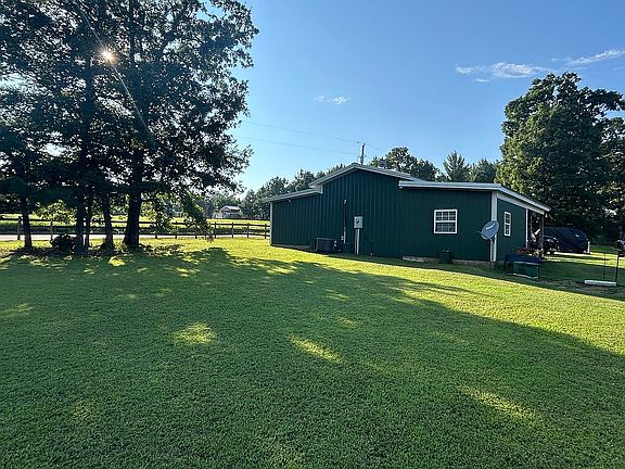 3rd image of 1746 County Road 461