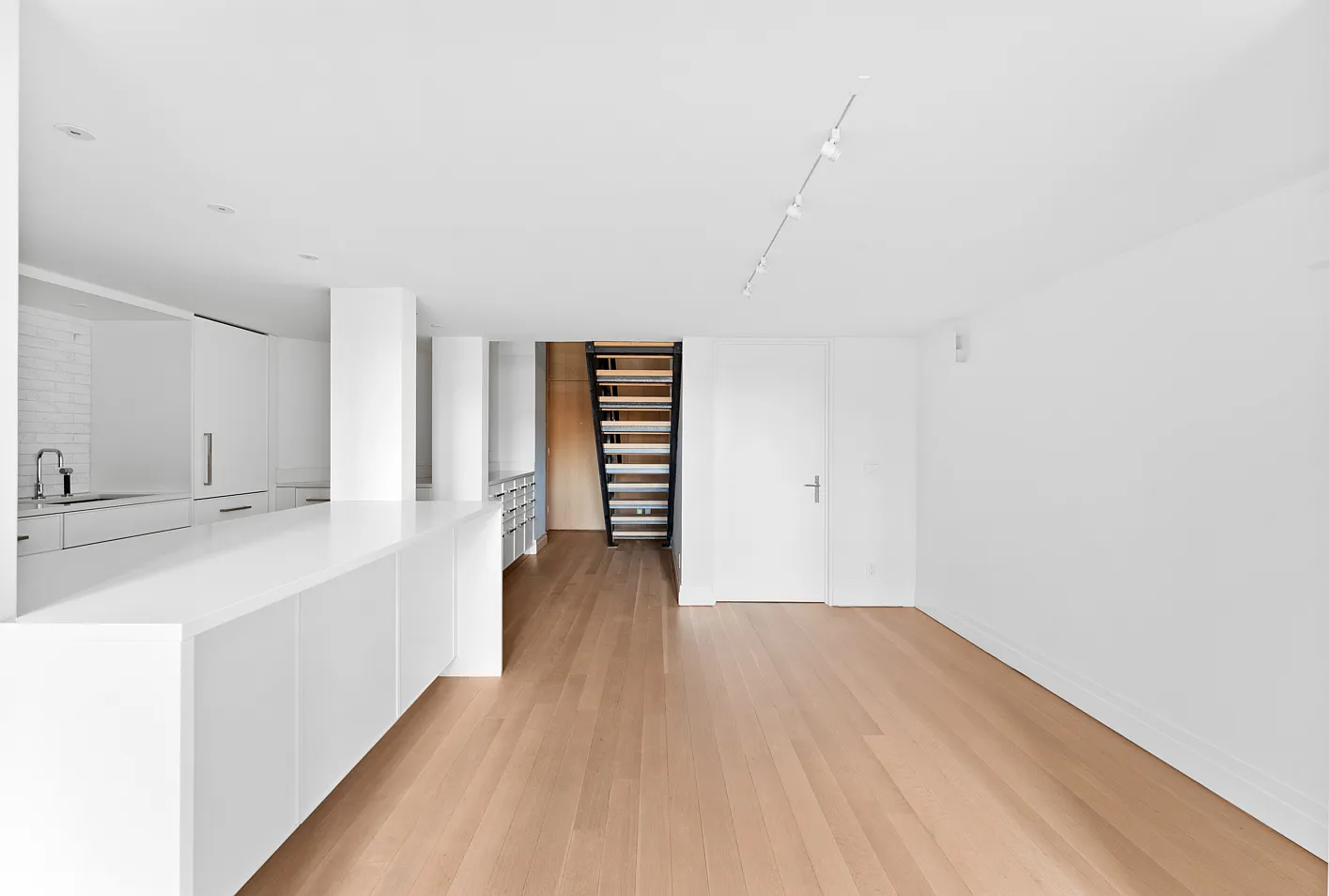 421 Hudson Street — Photo 4