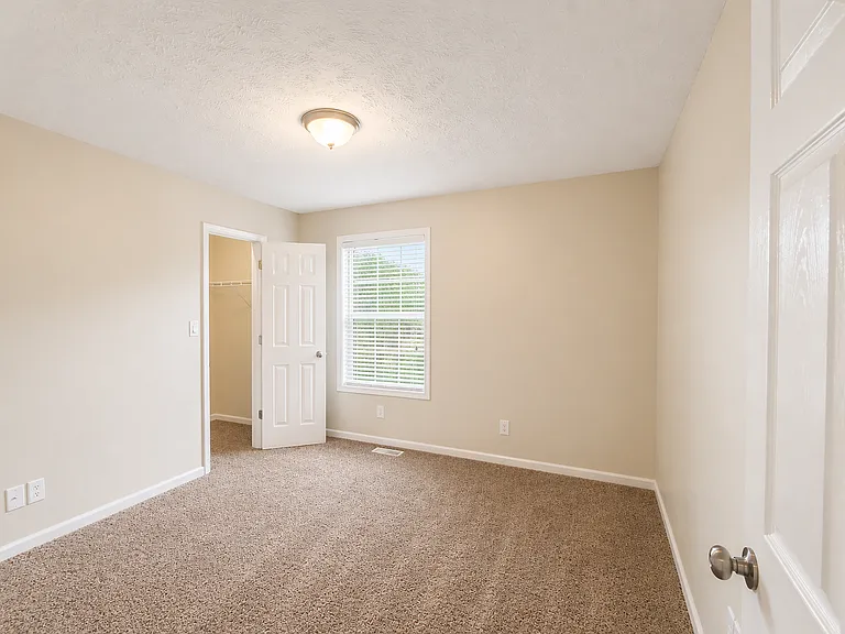 994 Bobcat Dr — Photo 23