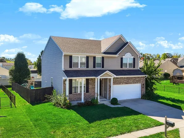 1717 Chatham Pl, Danville, IN 46122