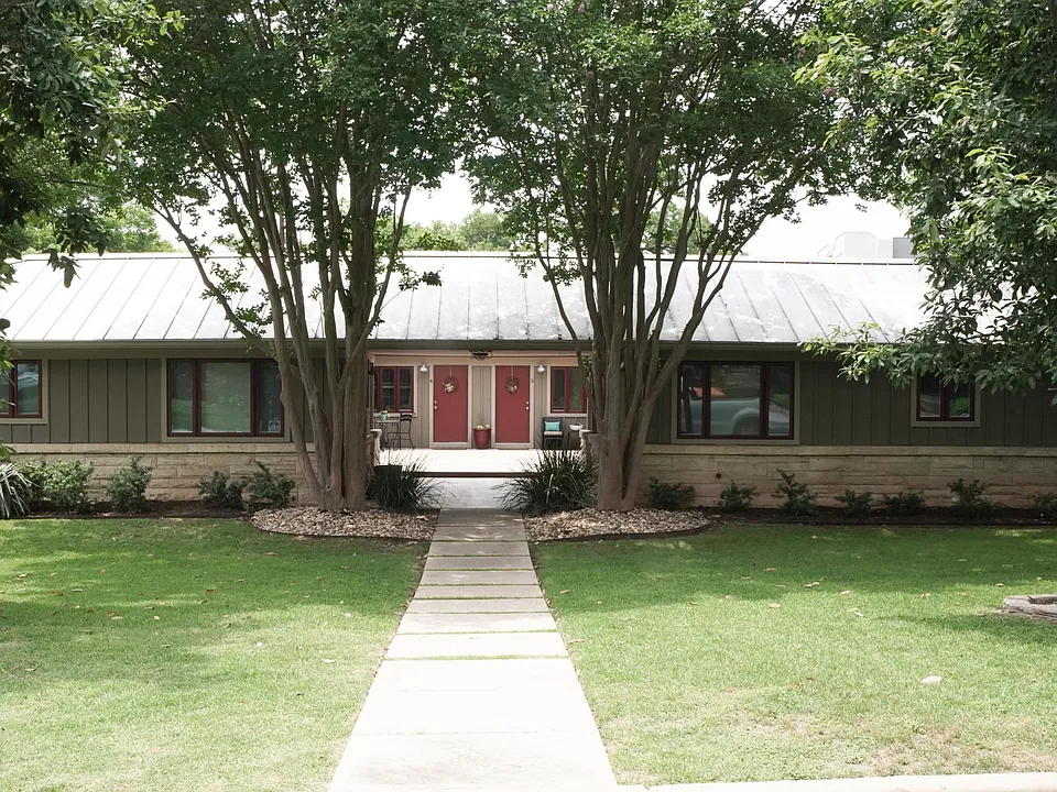 front view opening into courtyard