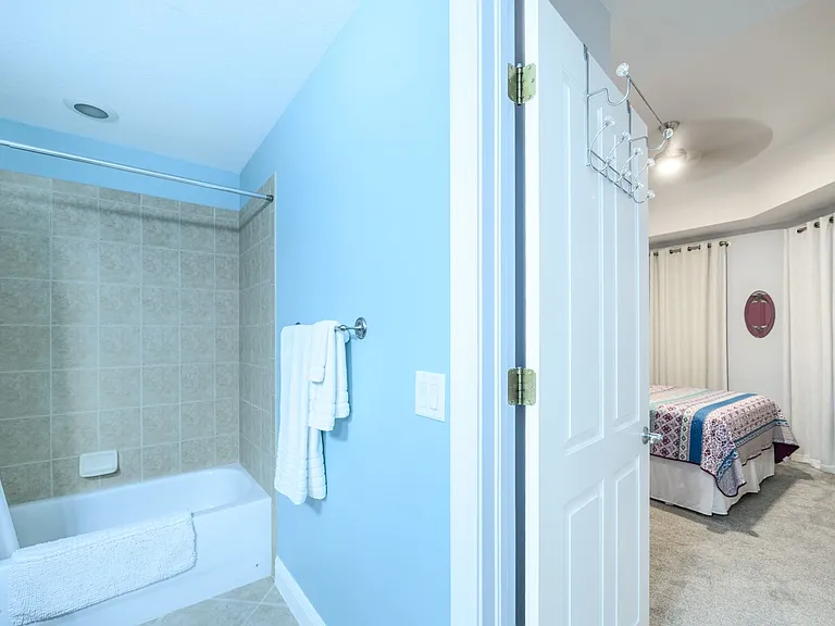 5116 Melbourne St #B-303 — Photo 42