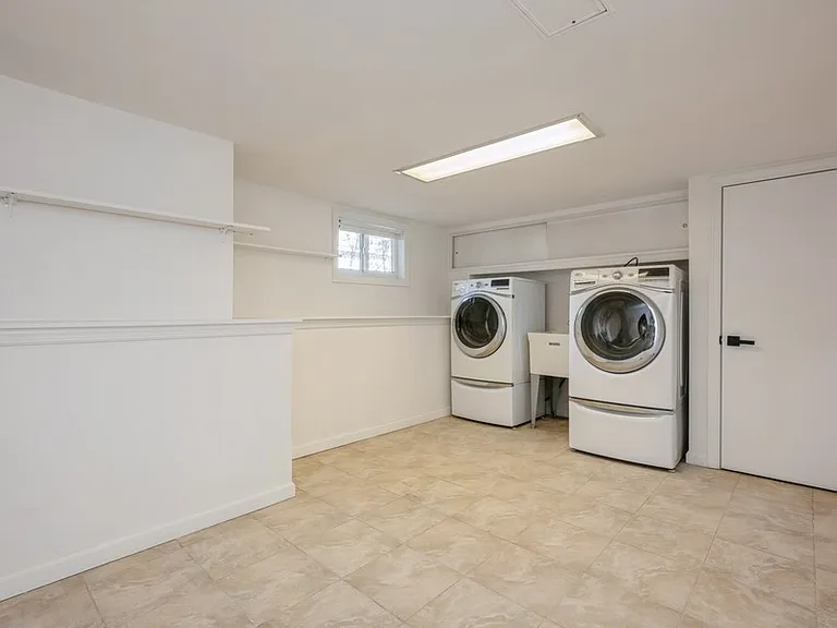 482 Harbor Dr — Photo 17