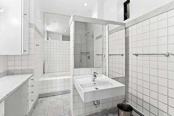 Rented by Douglas Elliman | media 22