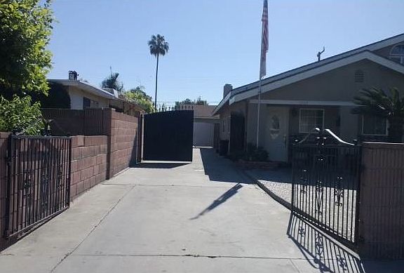 2nd image of 1554 Havenpark Ave