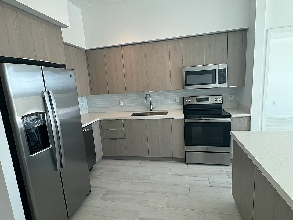 602 E Dania Beach Blvd #523
