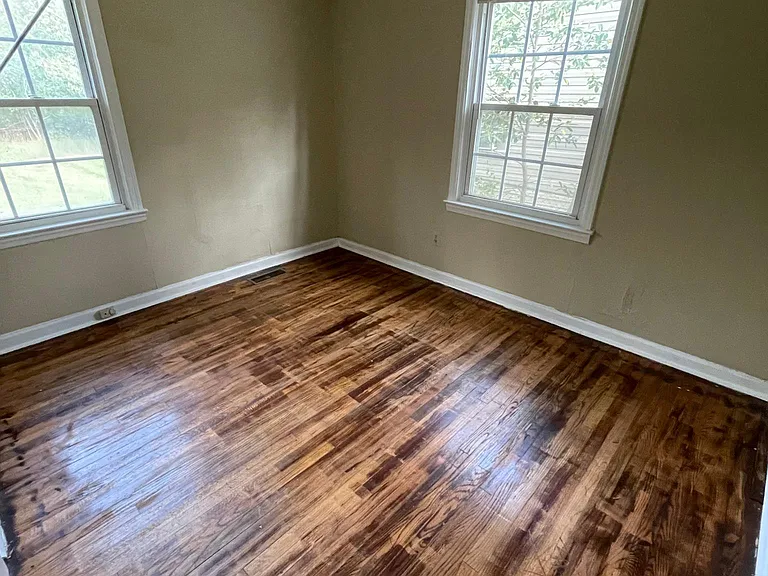 2553 Kaufman Dr — Photo 6