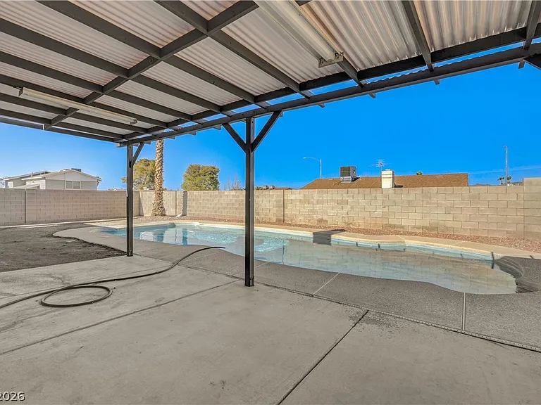 707 Honeybee Ct — Photo 37
