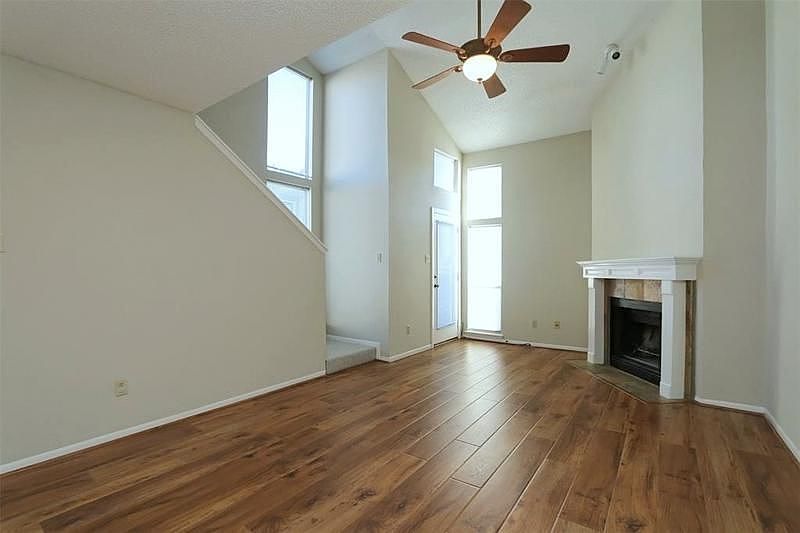 1st image of 10855 Meadowglen Ln APT 732