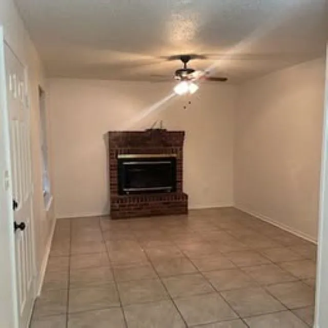 2 bed, 768 sqft, $1,100 — Photo 2