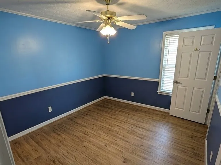 344 Creekview Dr — Photo 13