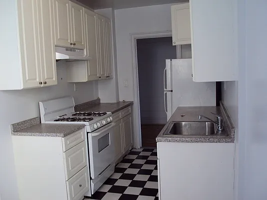 Rented by Goldfarb Properties | media 2