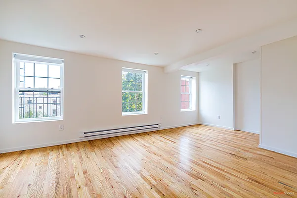 Rented by Modern Spaces | media 4