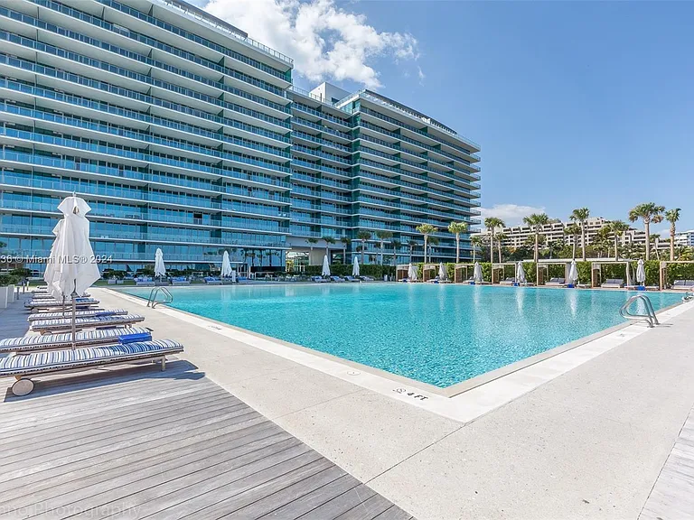 360 Ocean Dr #305S — Photo 32
