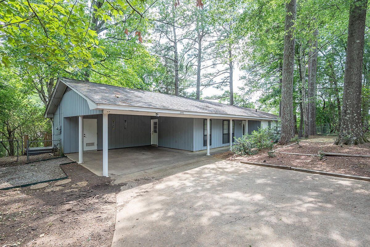 2703 Persimmon Dr, Starkville, MS 39759 MLS 231148 Zillow