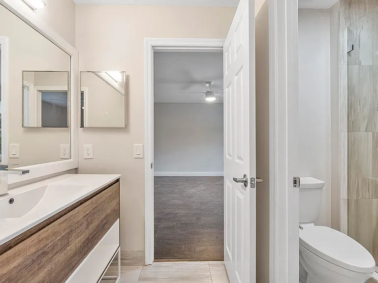 6364 NW 78th Dr — Photo 37