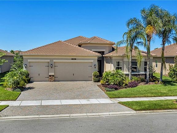 3rd image of 2764 Coco Palm Cir