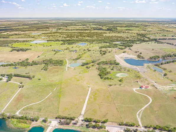 630 Alsdorf Rd, Ennis, TX 75119