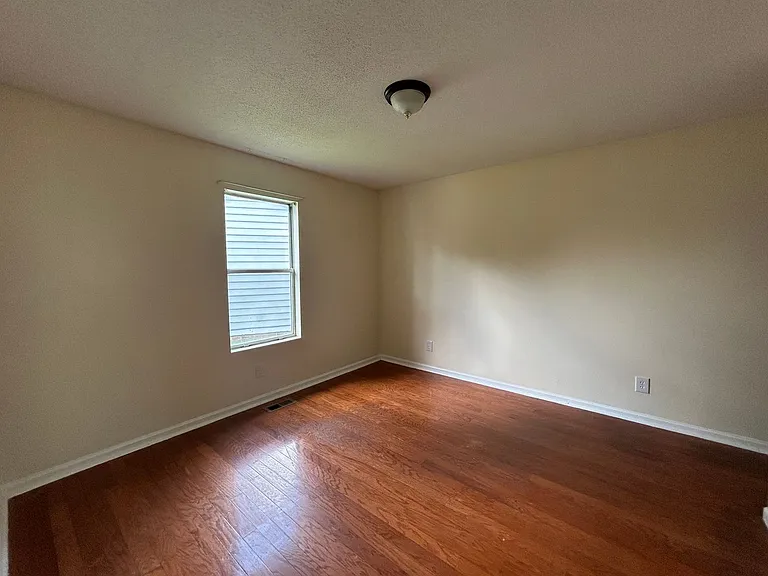 808 Circle Dr — Photo 9