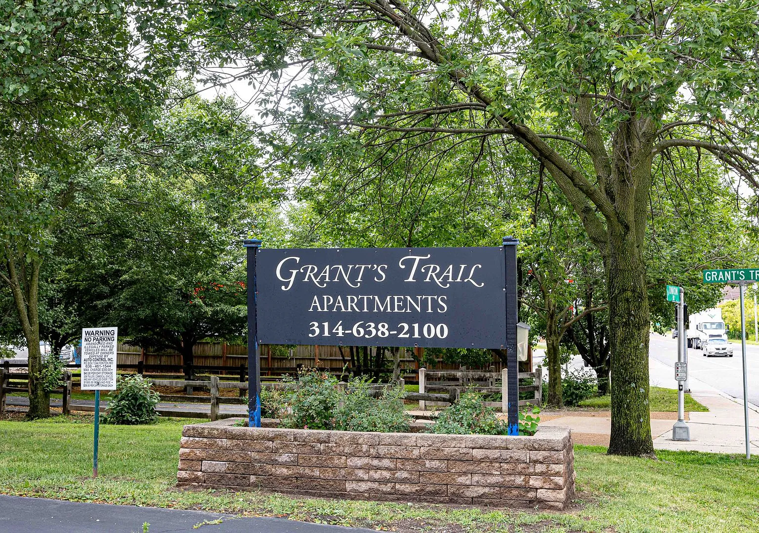 Grant's Trail Apartments — Photo 2