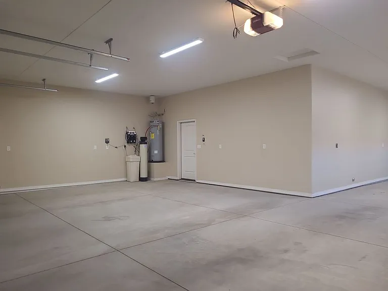 1923 E Winter Haven Dr — Photo 8