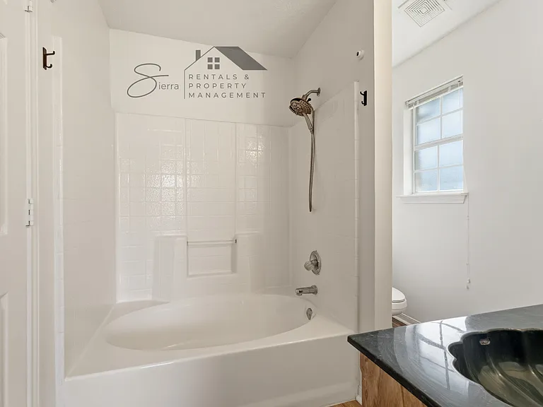 2304 Sandstone Dr — Photo 9