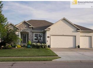 1517 Cross Creek Dr, Raymore, MO 64083