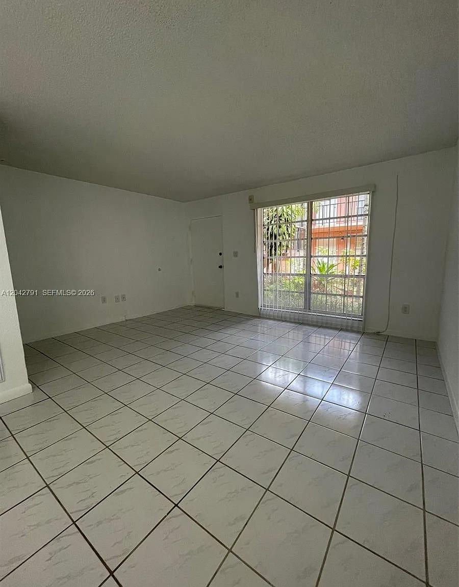 Spanish Trace Condo — Photo 2