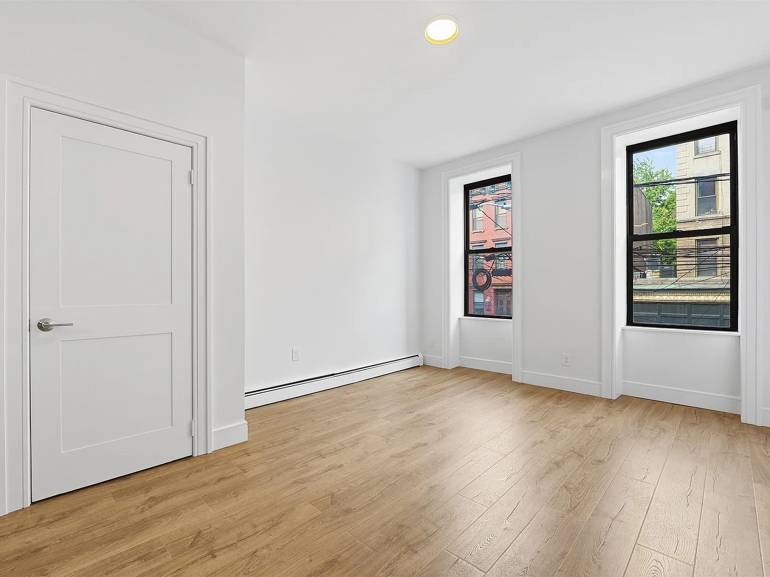 1 bed, 1.0 bath, $3,200 — Photo 4