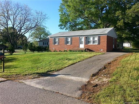 2nd image of 409 Farmville Dr