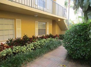 1060 Lake Shore Dr APT 104, West Palm Beach, FL 33403