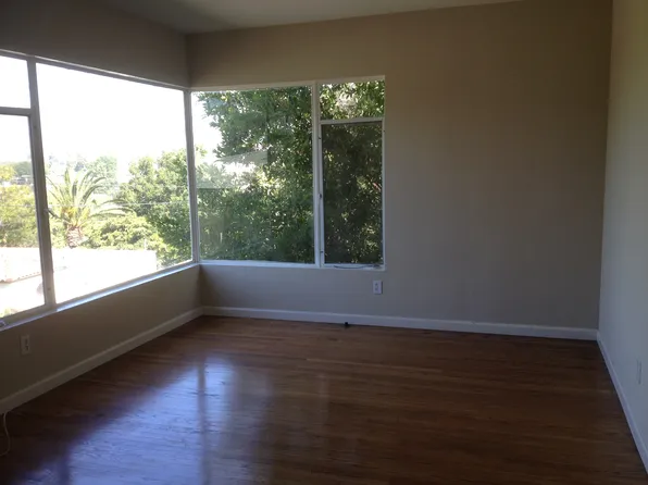1442 Verd Oaks Dr #A, Glendale, CA 91205