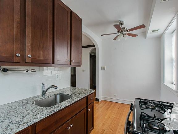 2nd image of 3624 N Marshfield Ave #1B