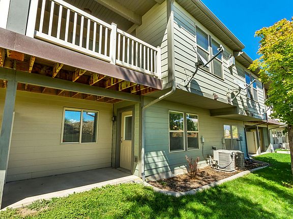 3rd image of 93 E River View Dr
