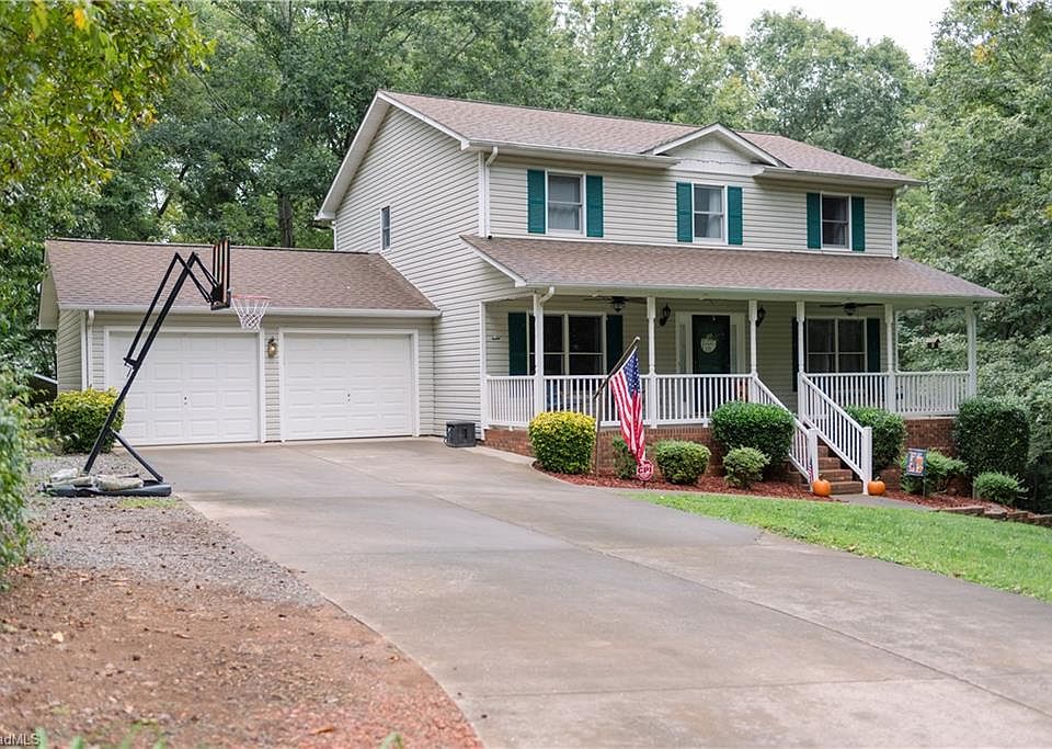 1st image of 401 Raven Oak Dr