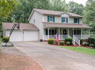 401 Raven Oak Dr, Wilkesboro, NC 28697