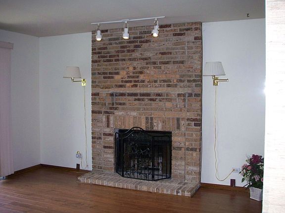 Wood burning/Family Room