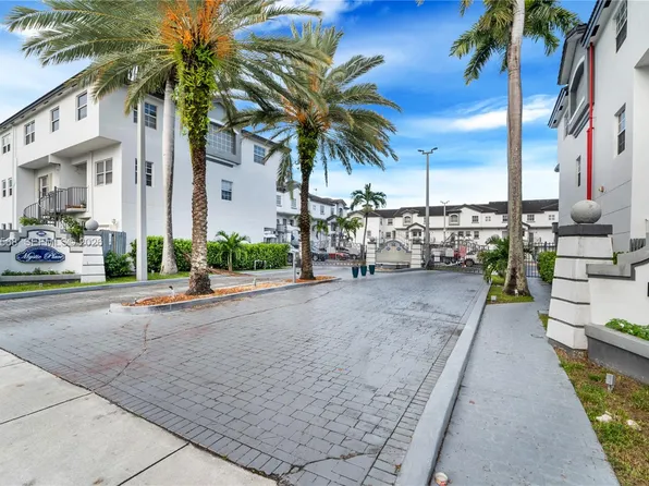 955 NW 82nd Ave APT 213-C, Miami, FL 33126