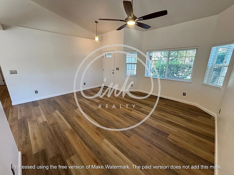 1327 E Marion Russell Dr — Photo 6