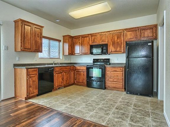 4th image of 2521 Parkwood Village Ln