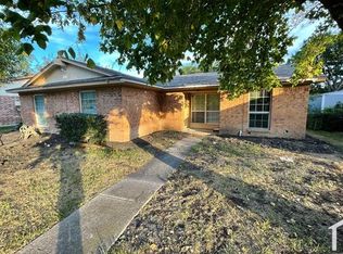 738 E Oates Rd, Garland, TX 75043