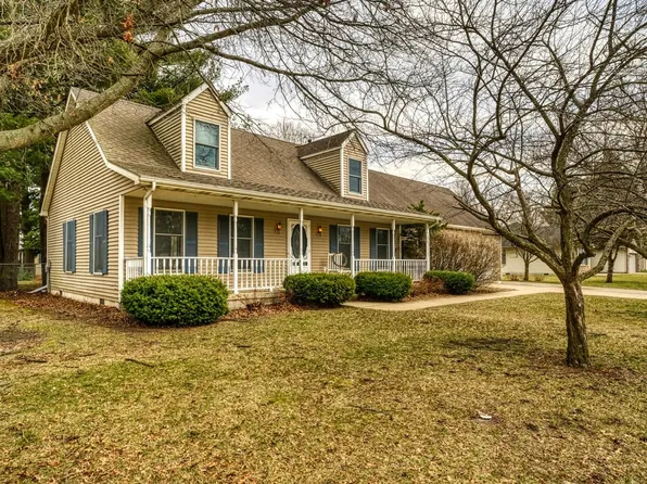 1805 Kapok St SW, Demotte, IN 46310