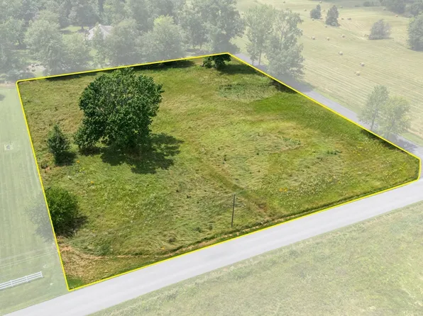 2672 S Lake Rd S, Scottsburg, IN 47170